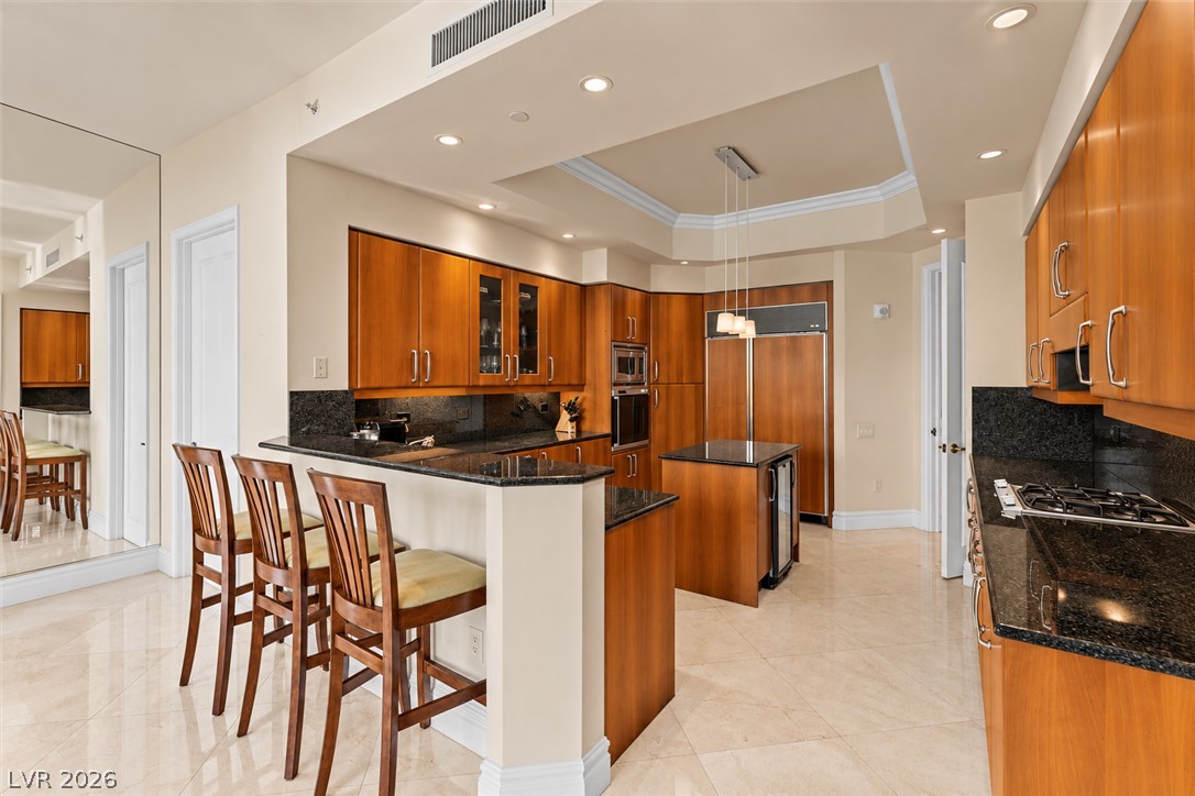 Photo 11 of 50, 2747 Paradise Road #PH 3002