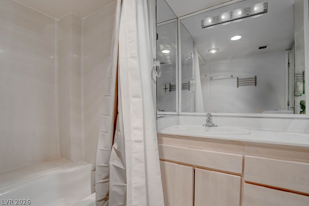 Photo 23 of 38, 3111 Bel Air Drive #3A