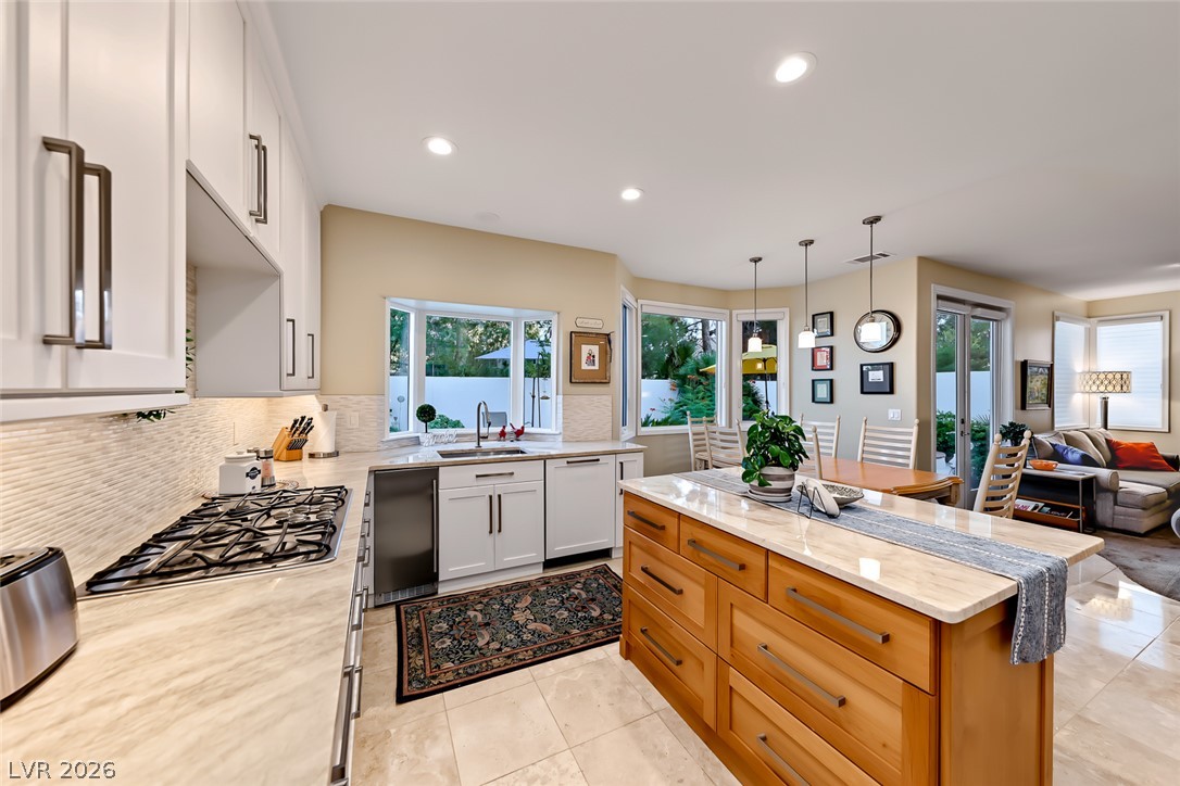 Photo 12 of 76, 1608 Taylor Woodrow Drive