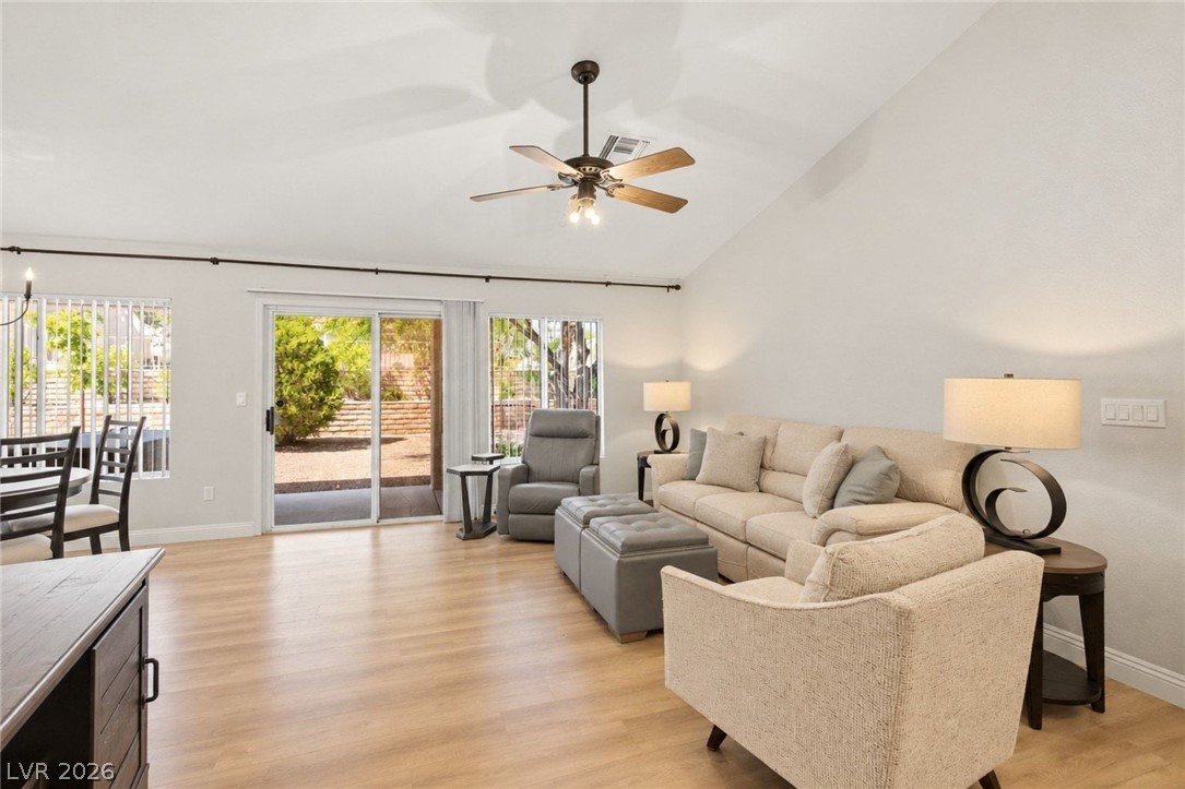 Photo 5 of 2529 Highvale Drive