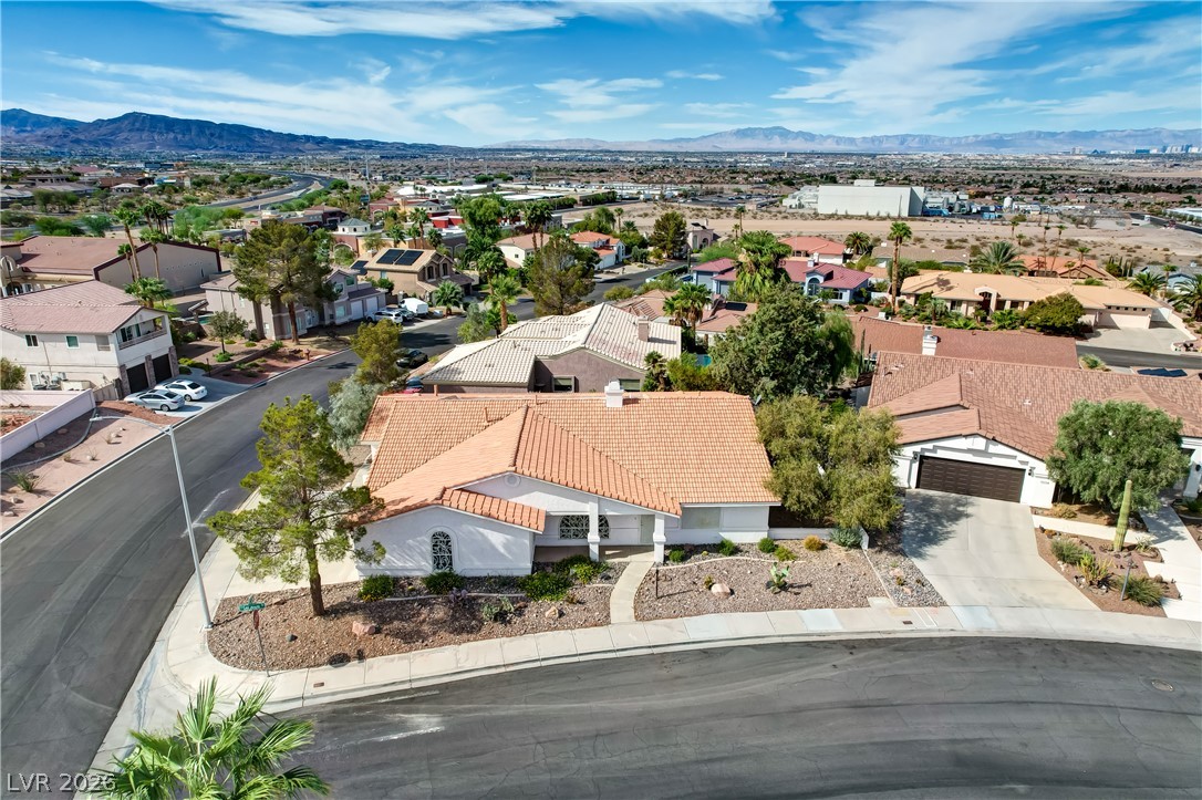 921 Primrose Lane, Henderson 89011
