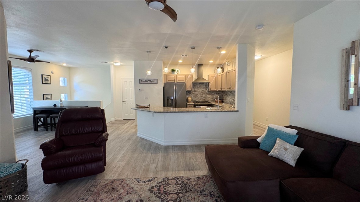 Photo 8 of 40, 8304 Apple Glaze Avenue #203