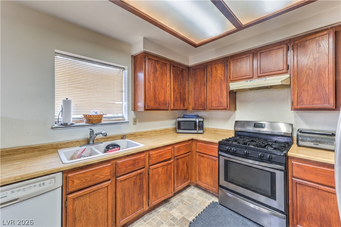 Photo 15 of 39, 6728 Wenatchee Drive