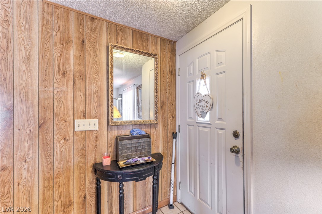 Photo 3 of 6728 Wenatchee Drive