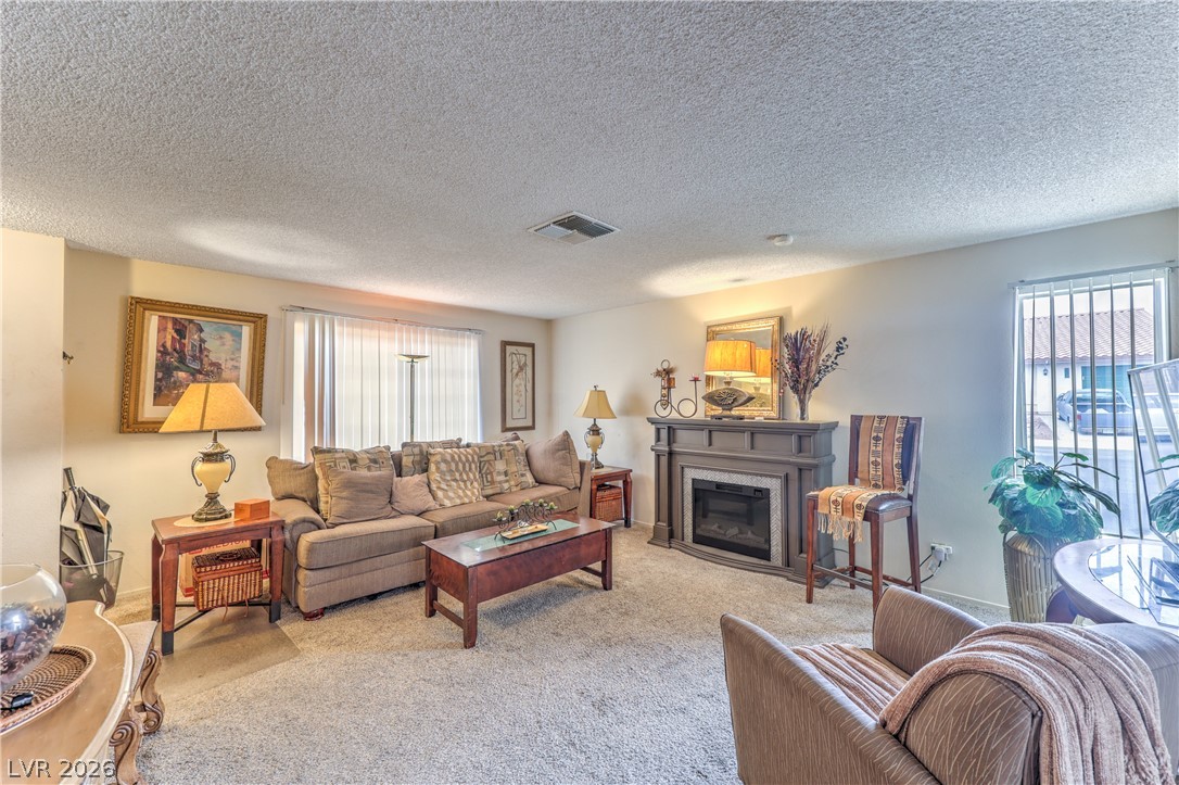 Photo 4 of 6728 Wenatchee Drive