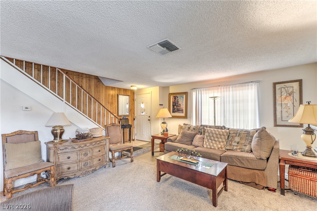 Photo 5 of 6728 Wenatchee Drive