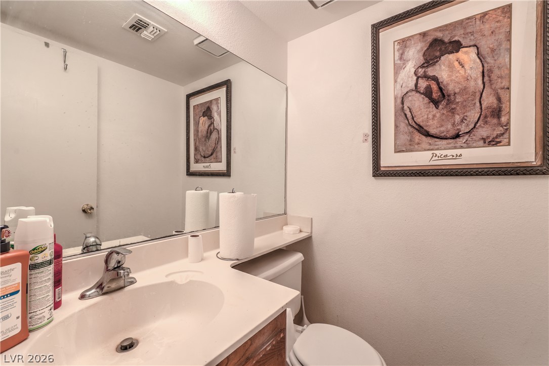 Photo 7 of 39, 6728 Wenatchee Drive