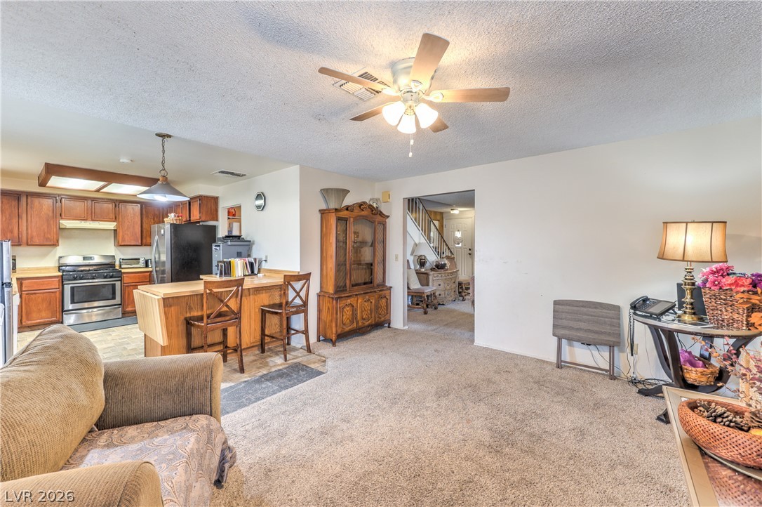 Photo 10 of 39, 6728 Wenatchee Drive