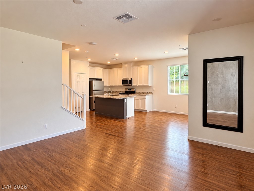Photo 6 of 21, 5730 Sky Pointe Drive #120
