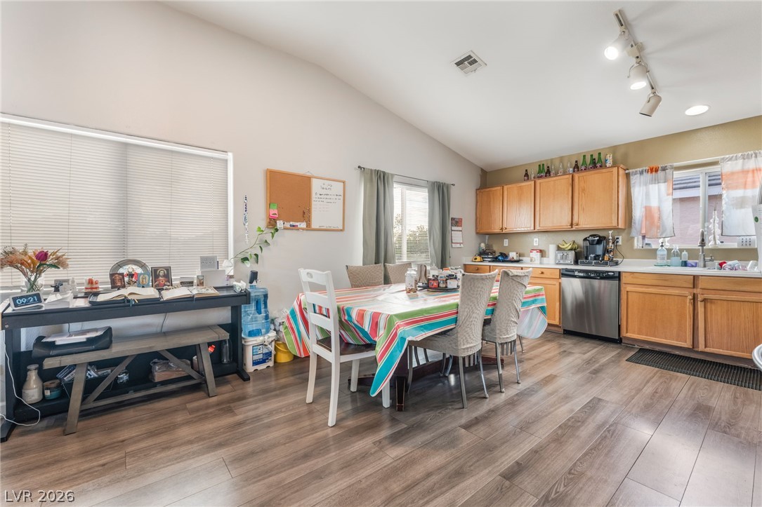 Photo 6 of 32, 5348 Reardon Court