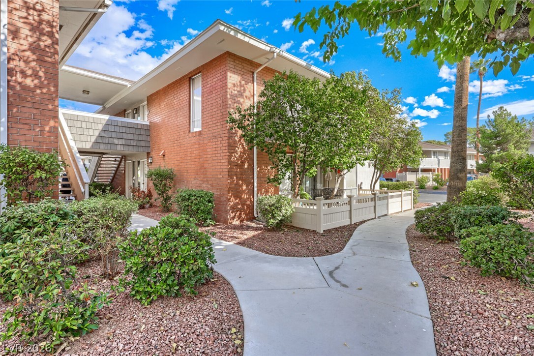 Photo 2 of 769 Oakmont Avenue #403