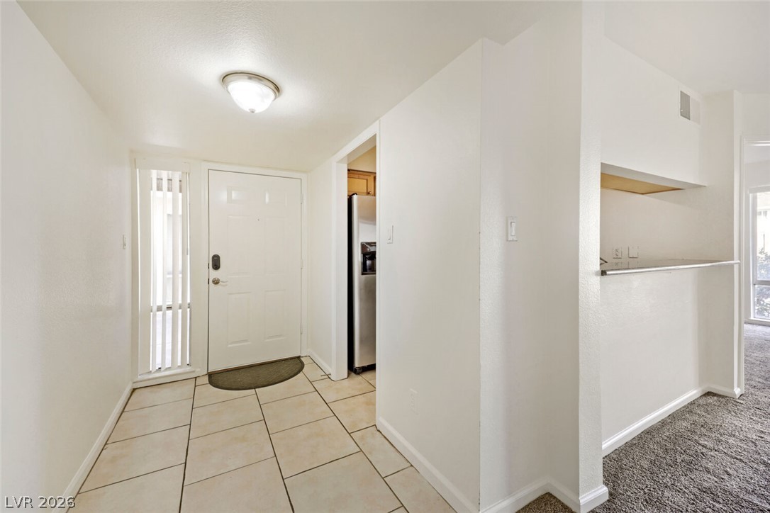 Photo 3 of 769 Oakmont Avenue #403