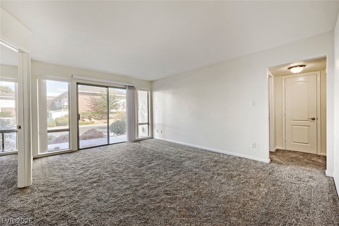 Photo 4 of 769 Oakmont Avenue #403