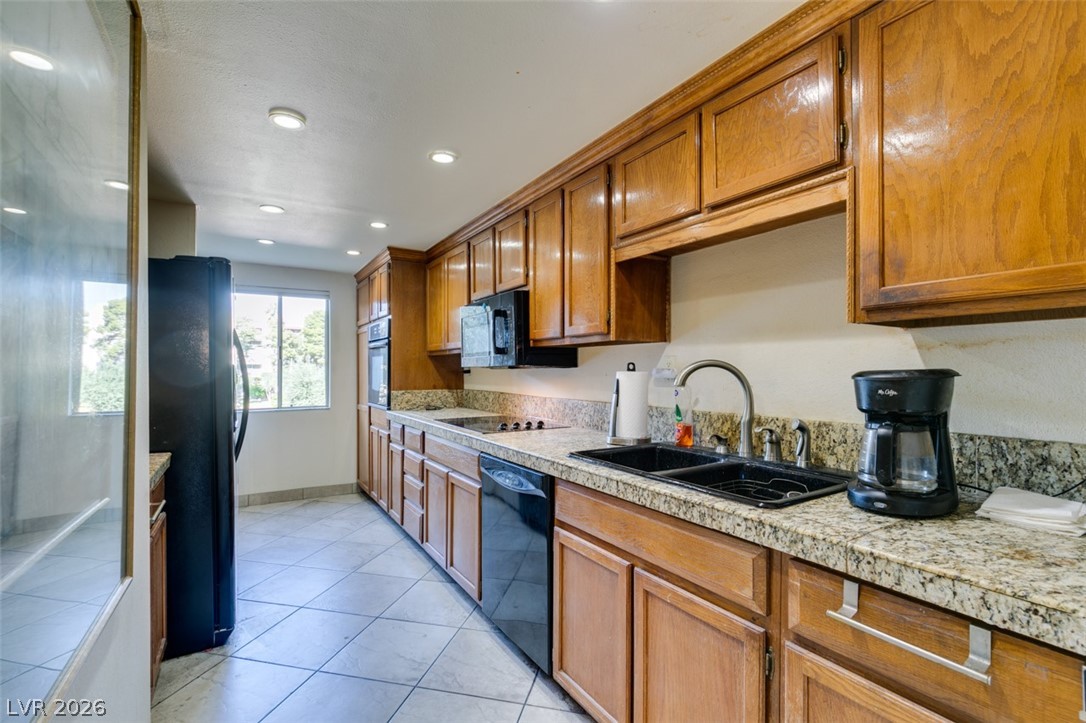 Photo 32 of 43, 730 S Royal Crest Circle #426