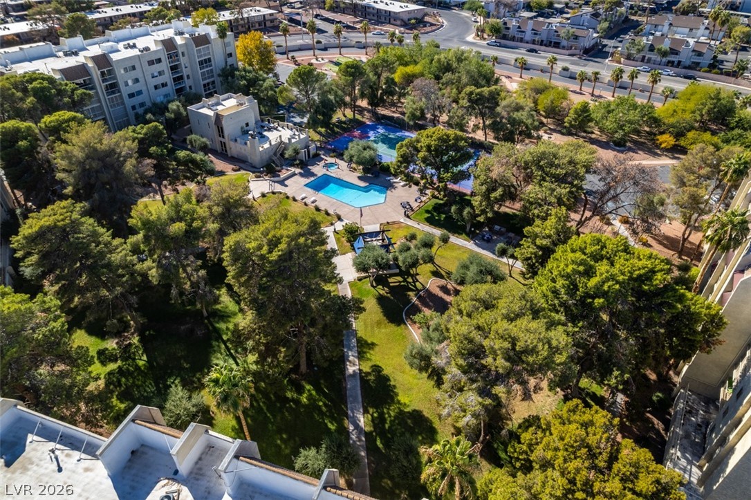 Photo 8 of 43, 730 S Royal Crest Circle #426