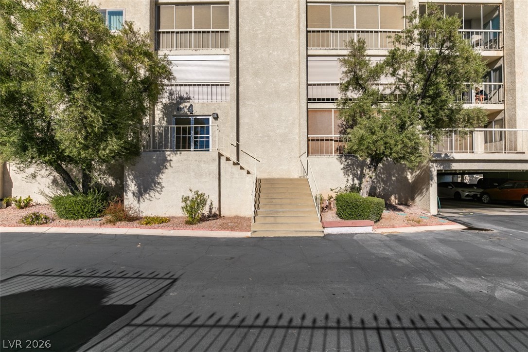 Photo 13 of 43, 730 S Royal Crest Circle #426