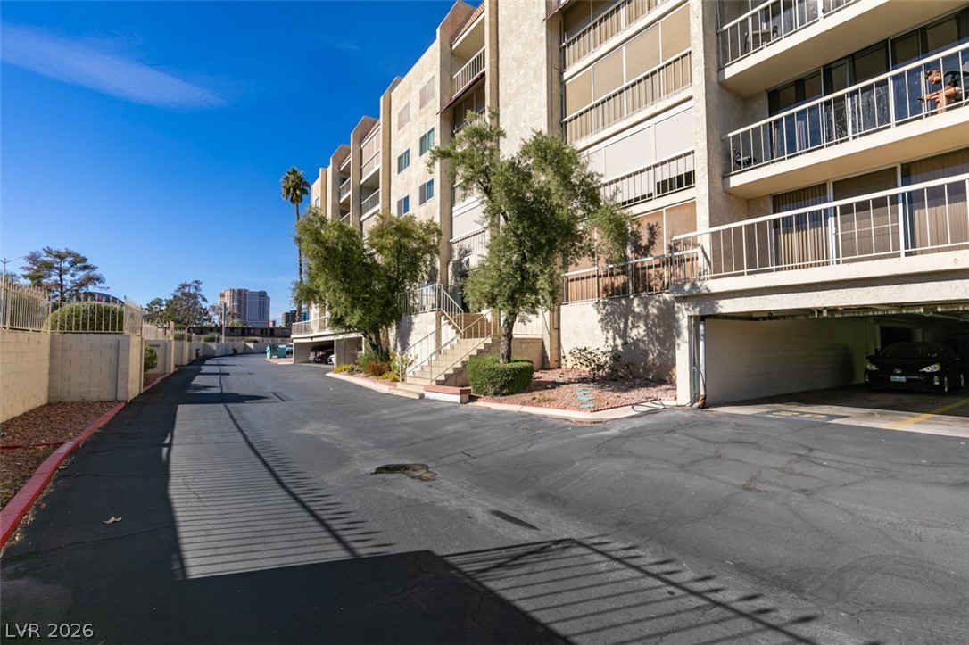 Photo 14 of 43, 730 S Royal Crest Circle #426
