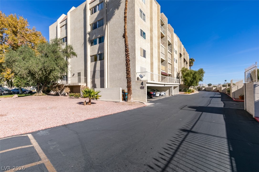Photo 15 of 43, 730 S Royal Crest Circle #426