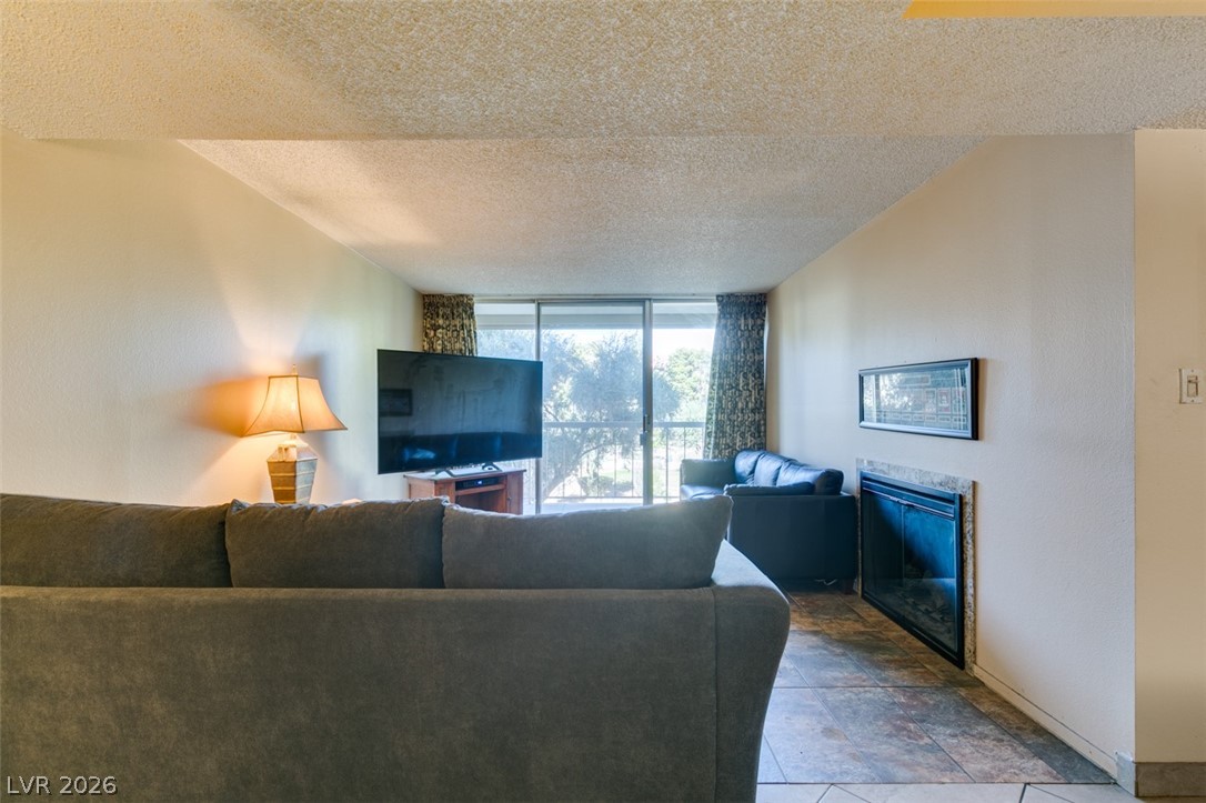 Photo 16 of 43, 730 S Royal Crest Circle #426