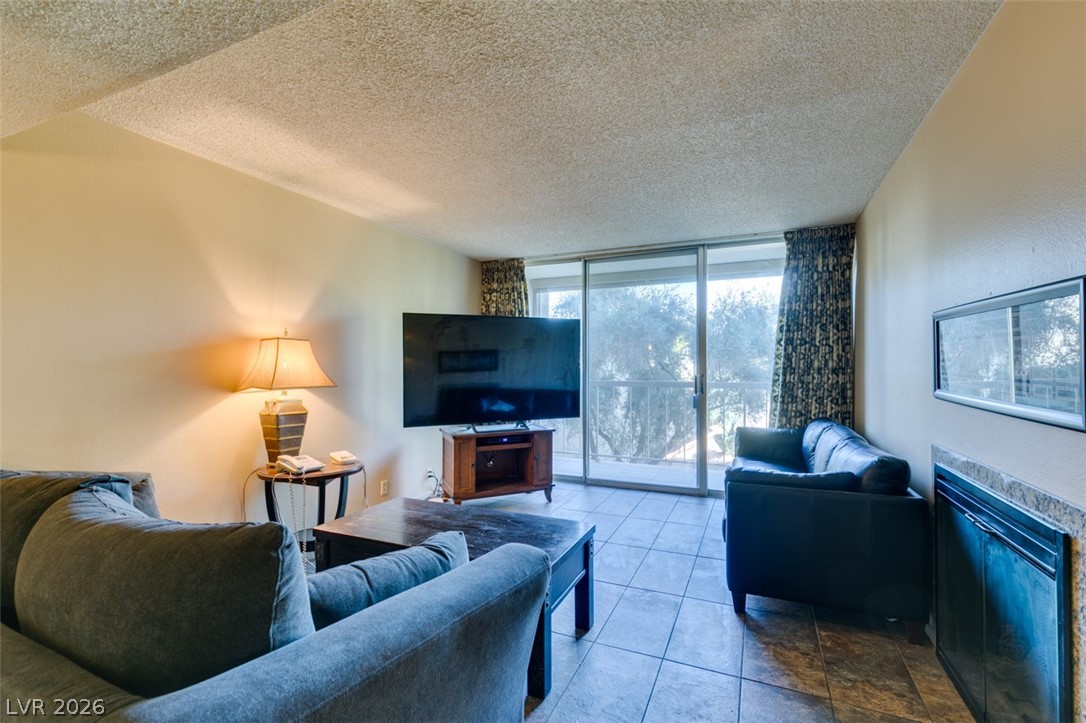 Photo 17 of 43, 730 S Royal Crest Circle #426