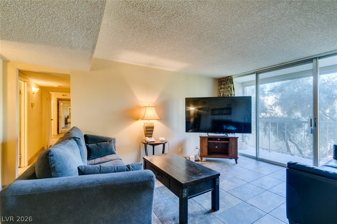 Photo 18 of 43, 730 S Royal Crest Circle #426