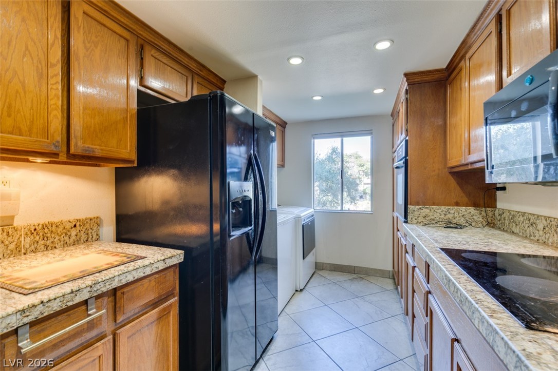 Photo 34 of 43, 730 S Royal Crest Circle #426