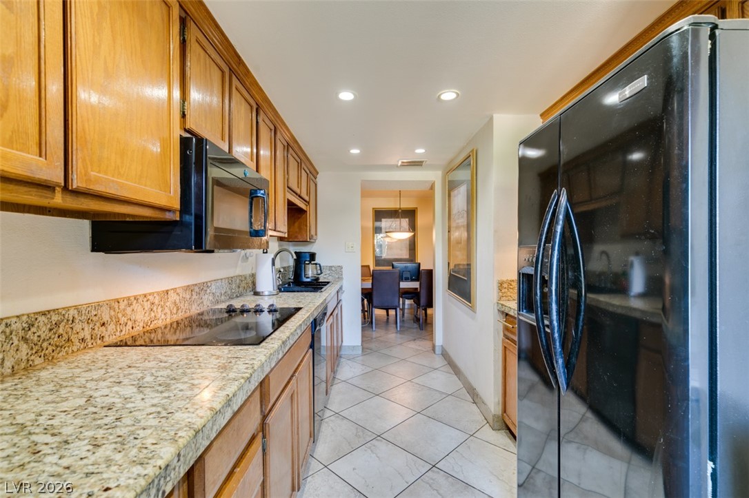 Photo 36 of 43, 730 S Royal Crest Circle #426