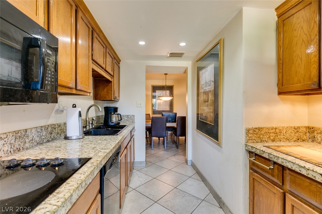 Photo 38 of 43, 730 S Royal Crest Circle #426