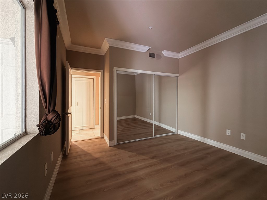 Photo 21 of 59, 210 E Flamingo Road #112