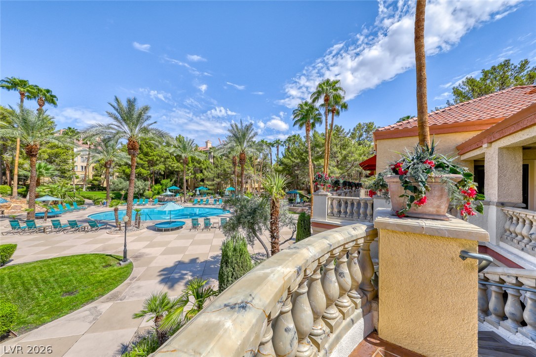Photo 37 of 59, 210 E Flamingo Road #112