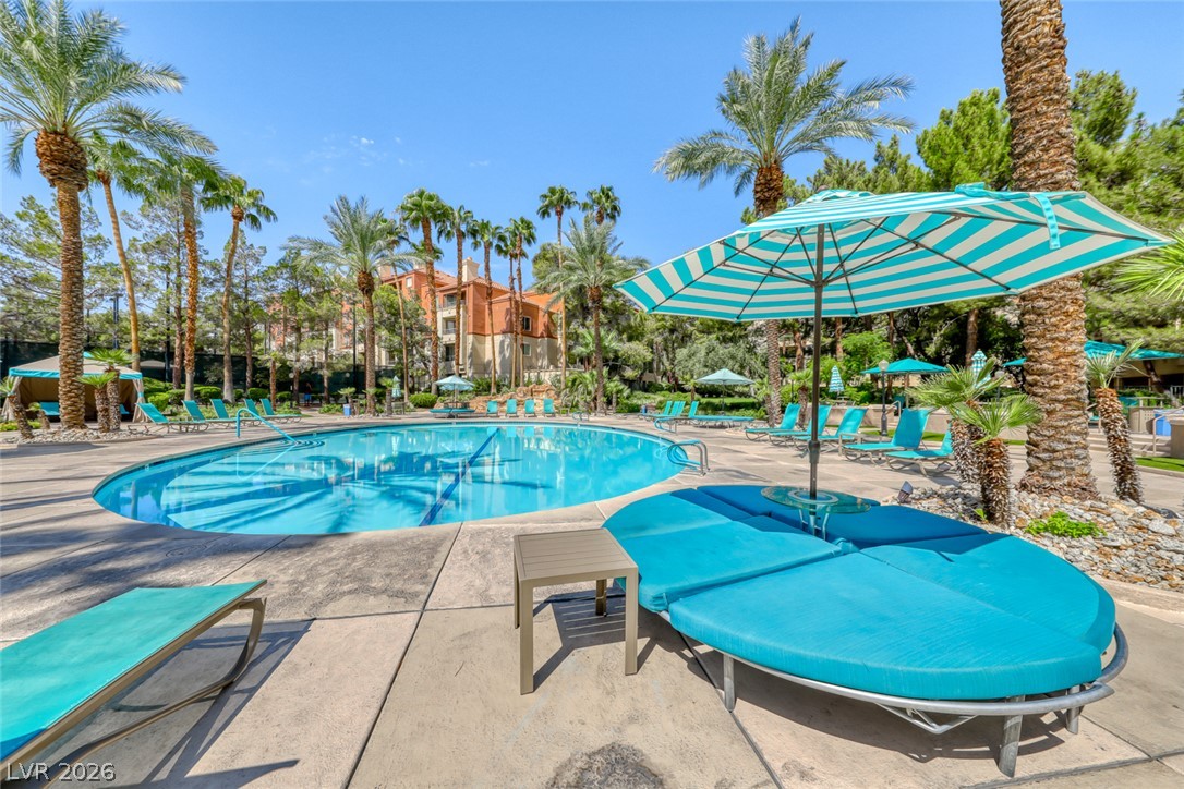 Photo 40 of 59, 210 E Flamingo Road #112