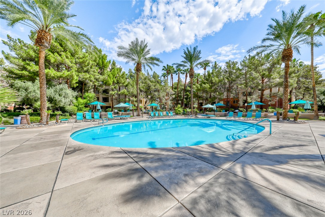 Photo 41 of 59, 210 E Flamingo Road #112