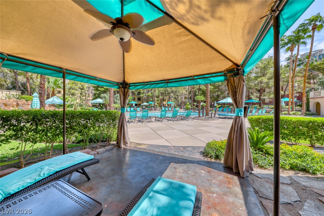 Photo 43 of 59, 210 E Flamingo Road #112