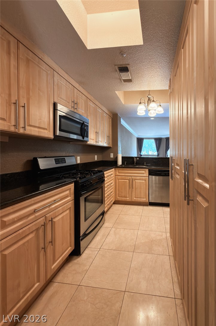 Photo 8 of 59, 210 E Flamingo Road #112