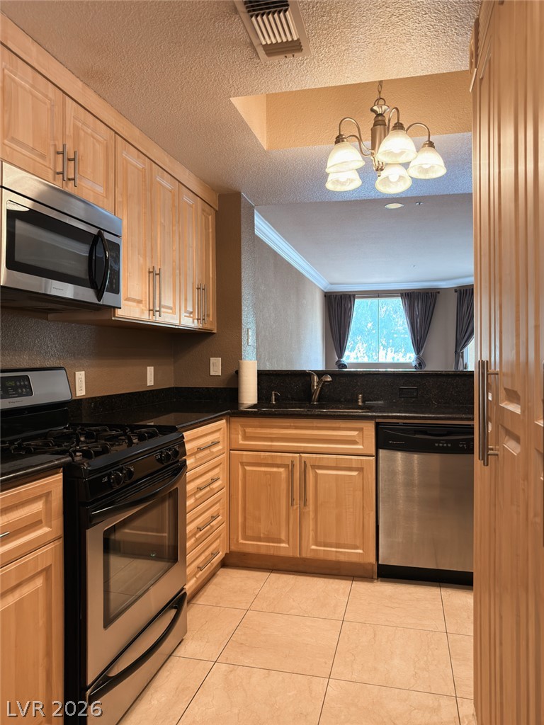Photo 10 of 59, 210 E Flamingo Road #112