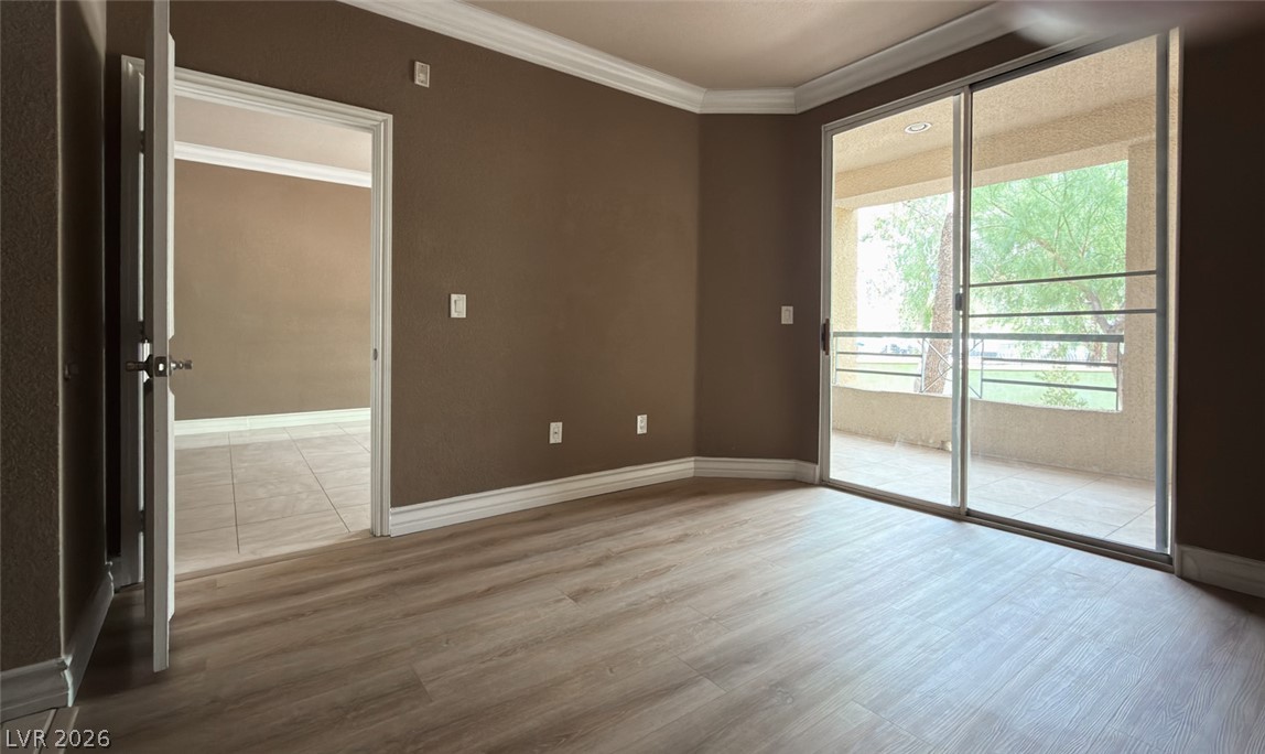 Photo 13 of 59, 210 E Flamingo Road #112
