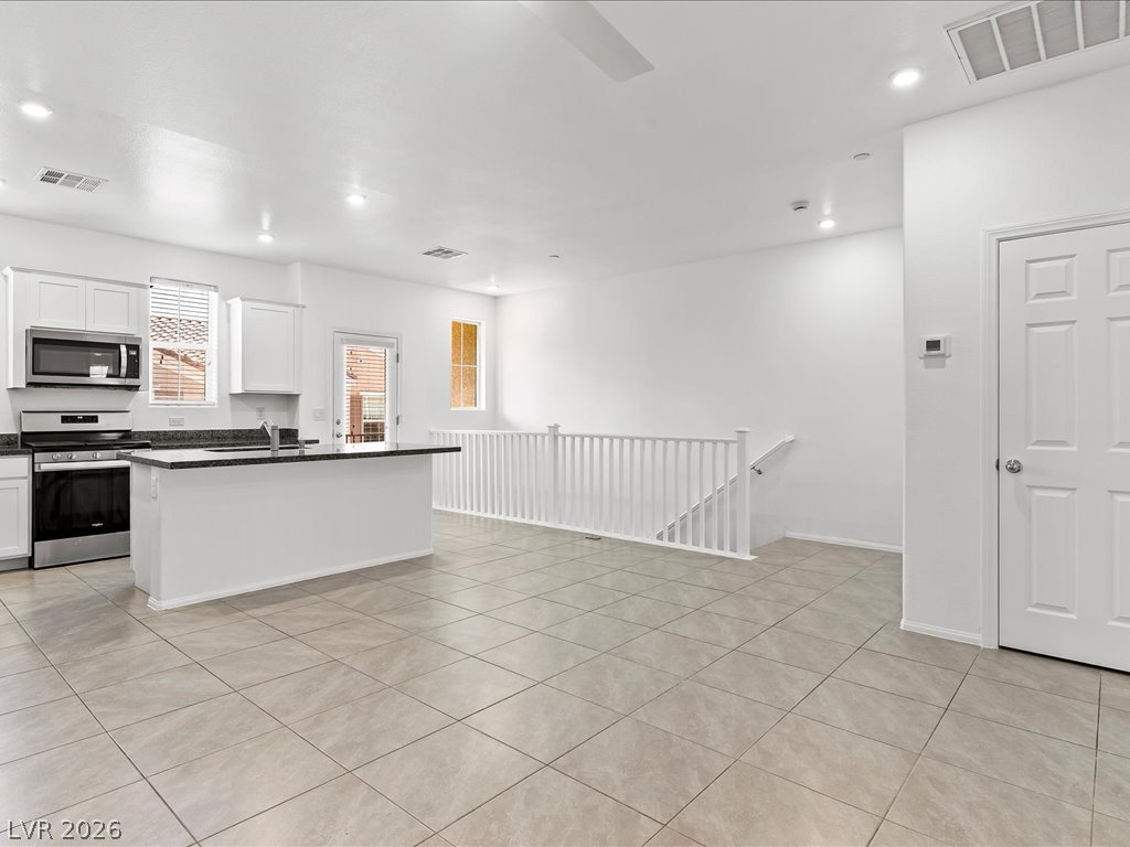 671 Foam Flower Lane, Henderson 89015