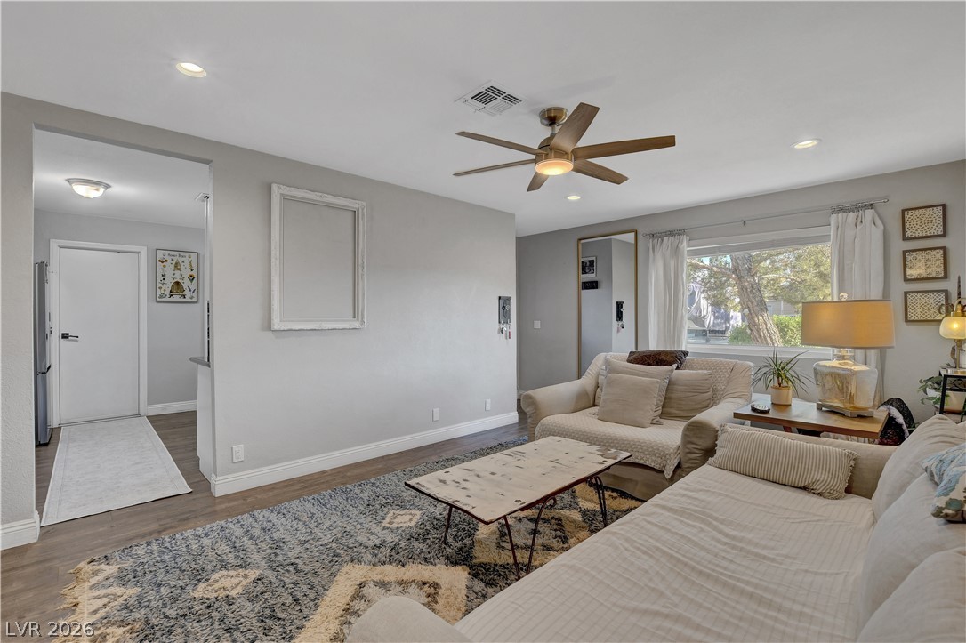 Photo 7 of 32, 6340 Molino Street