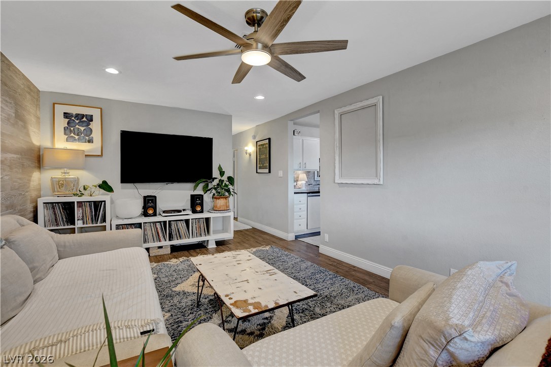 Photo 8 of 32, 6340 Molino Street