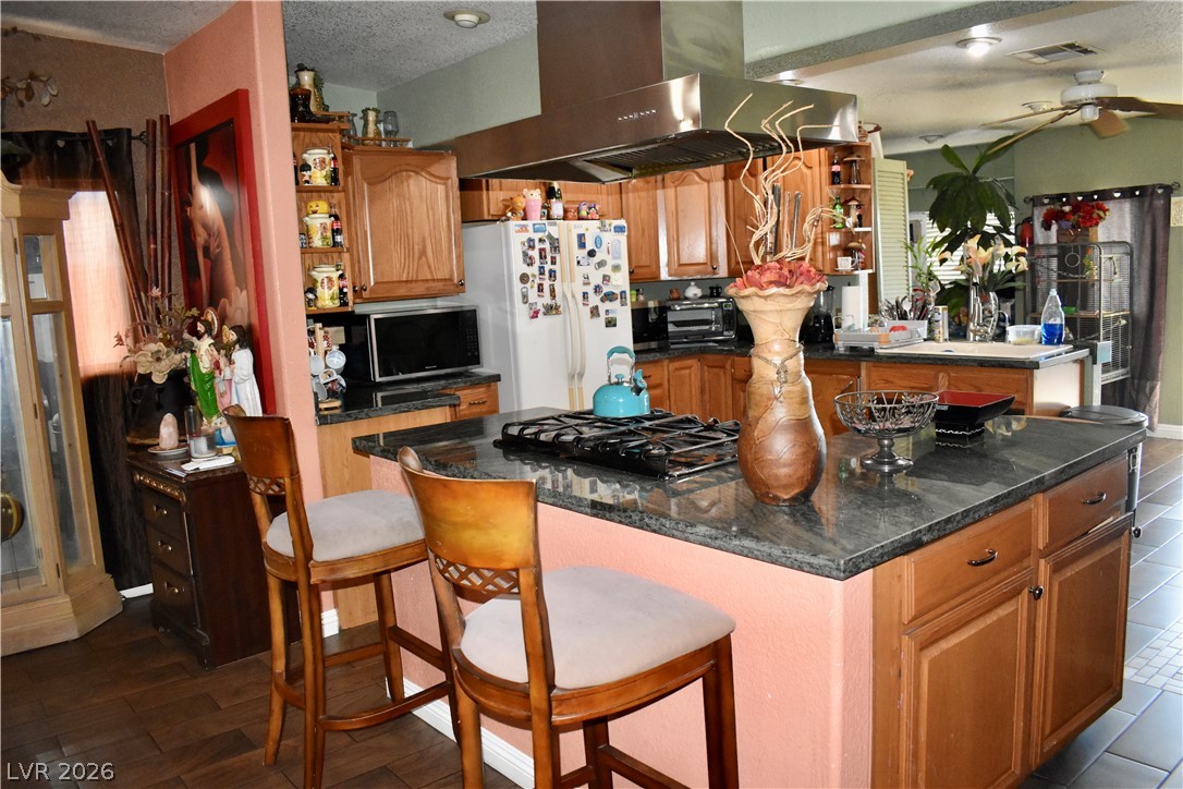 Photo 6 of 32, 1109 Fay Boulevard