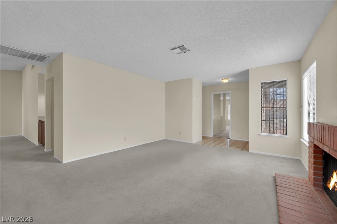 Photo 8 of 27, 3338 Astoria Drive