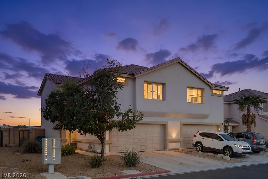 715 Peregrine Falcon Street, Henderson 89015
