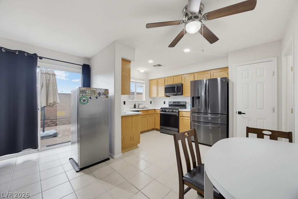 Photo 15 of 46, 715 Peregrine Falcon Street