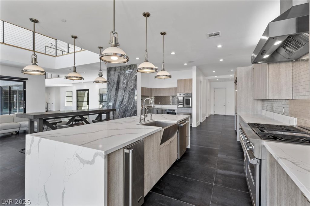 Photo 6 of 51, 2839 Edgemont Drive