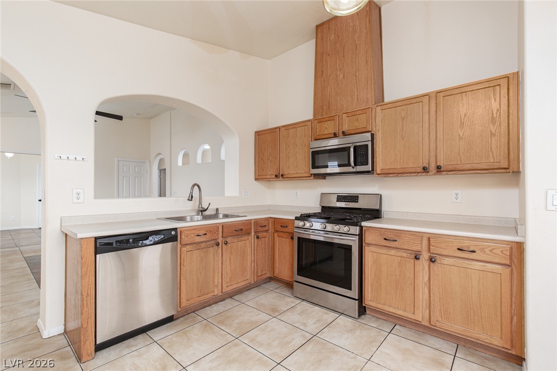 Photo 7 of 28, 6451 Abbeville River Court