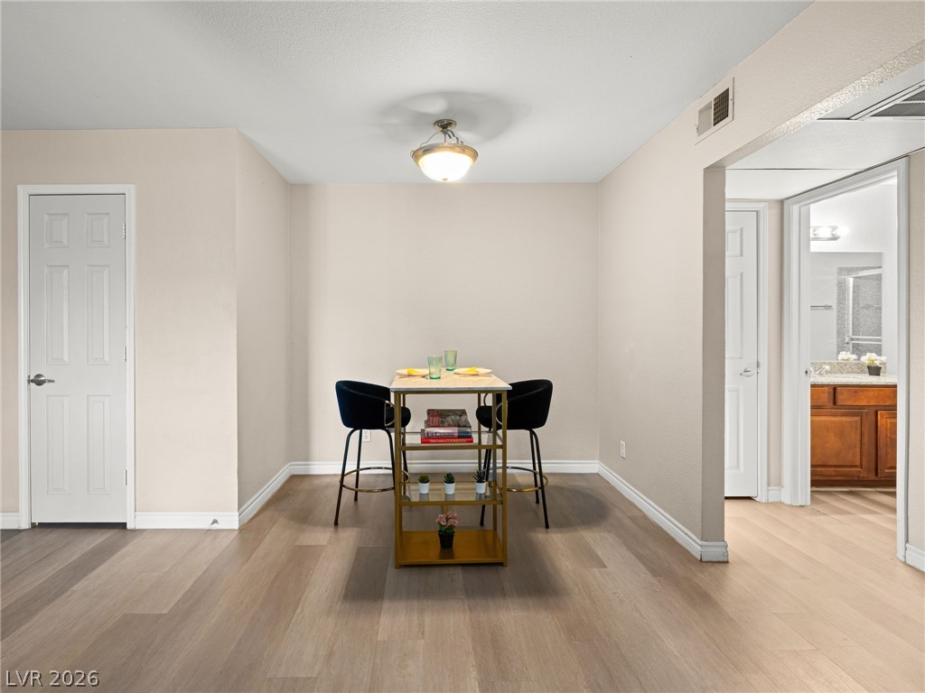 Photo 14 of 34, 4450 Sandy River Drive #78