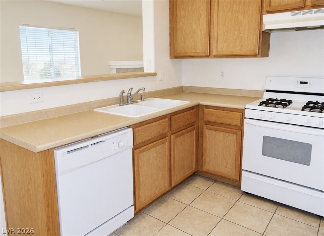Photo 19 of 24, 2305 W Horizon Ridge Parkway #4024