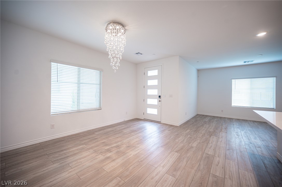 Photo 12 of 45, 600 N Carriage Hill Drive #1056