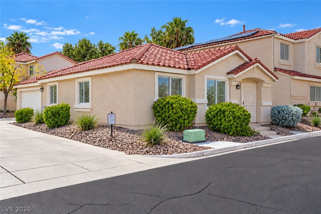 2433 Cliffwood Drive, Henderson 89074