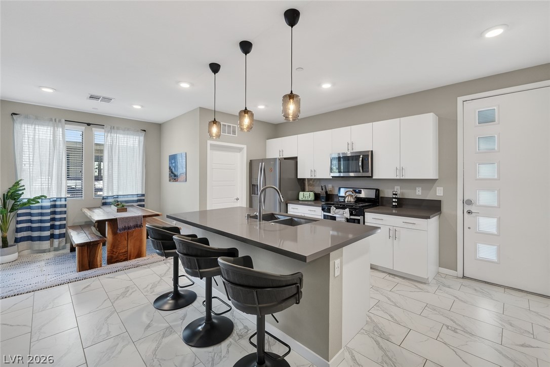 Photo 7 of 53, 11256 Rainbow Peak Avenue #208